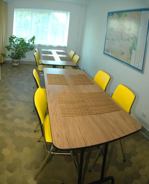 Yellow House Hostel Львов Экстерьер фото